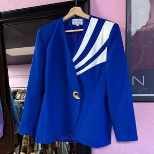 Vintage Elyse Edwards Blue and White Asymmetrical Blazer